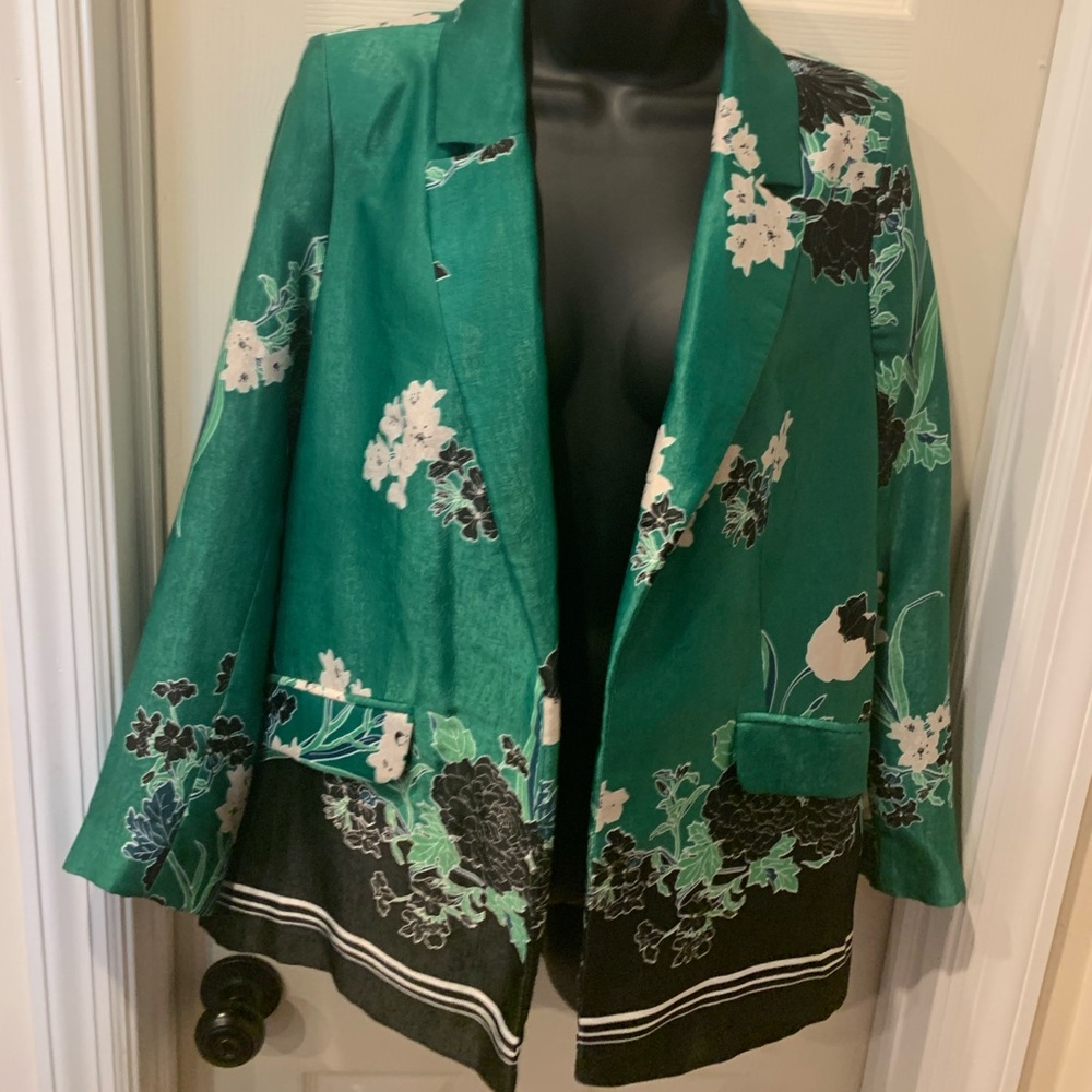 Floral print satin blazer